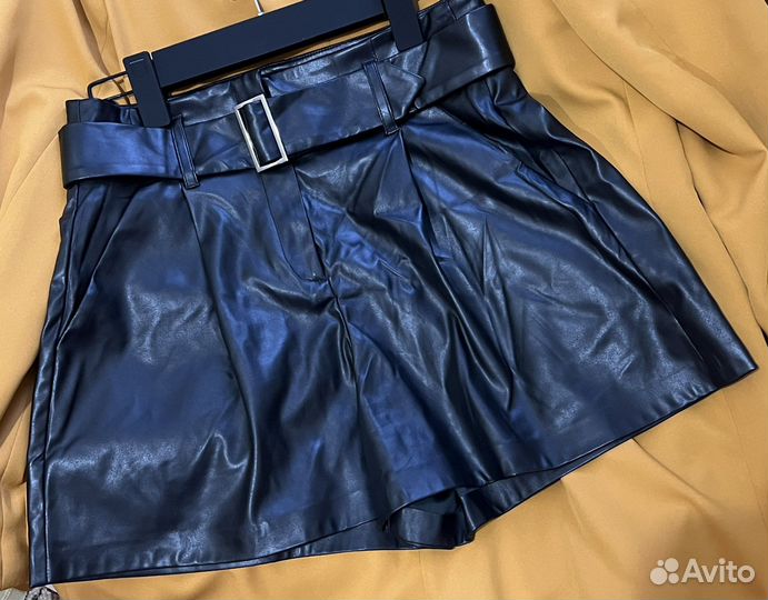 Кожаные шорты