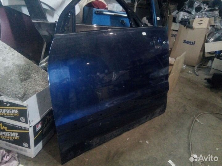 Сузуки гранд Витара передняя левая дверь