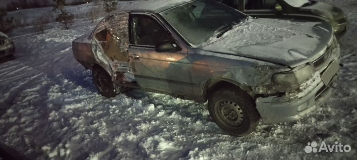 Nissan Sunny 1.5 AT, 1999, битый, 10 000 км