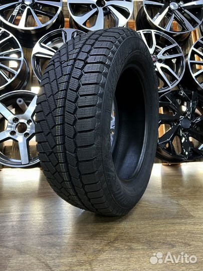 Gislaved Soft Frost 200 SUV 215/65 R16 102T