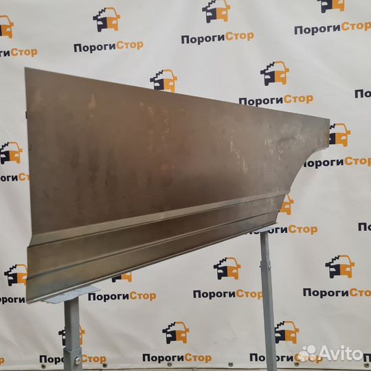 Карман выше молдинга левый MB Sprinter 906 maxi