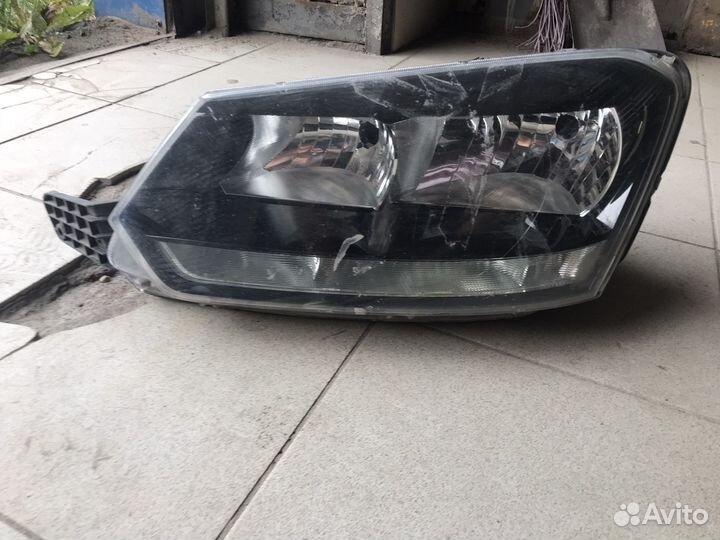 Фара Skoda Yeti левая оригинал