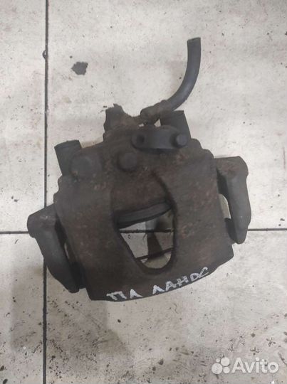 Передний левый суппорт Chevrolet Lanos