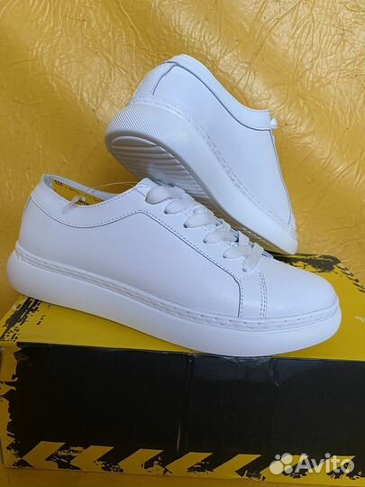 Новые кожаные кеды