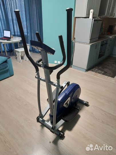 Эллиптический тренажер Torneo C-320 Festa