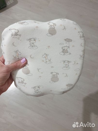 Подушка позиционер для новорожденных