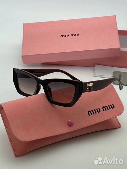 Солнцезащитные очки miu miu