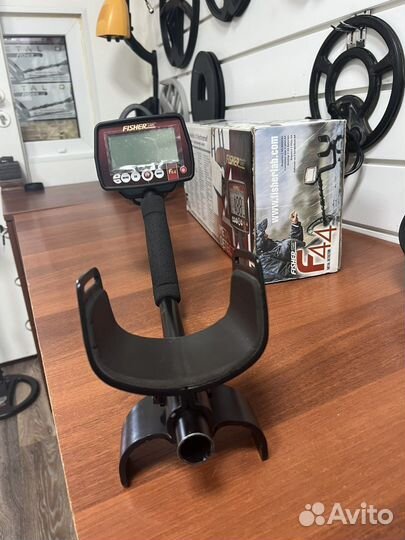 Бу металлоискатель fisher f44