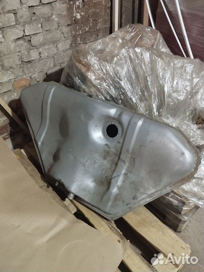 Бензобак б/у на Daewoo Nexia