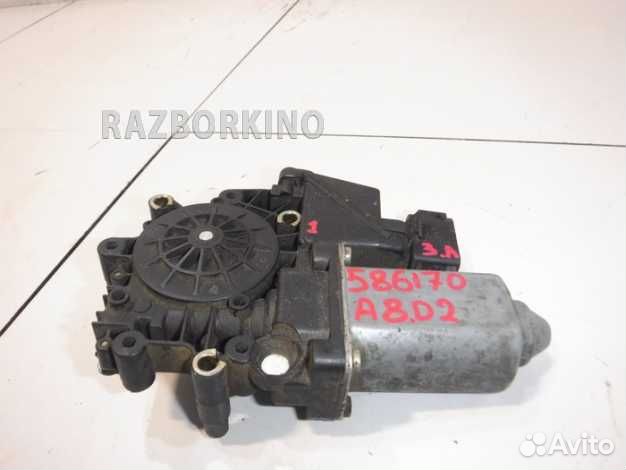 Моторчик заднего левого стеклоподъемника 4D0959801