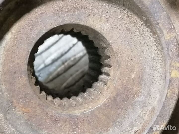 Ступица передняя Mitsubishi Galant 1993 1997