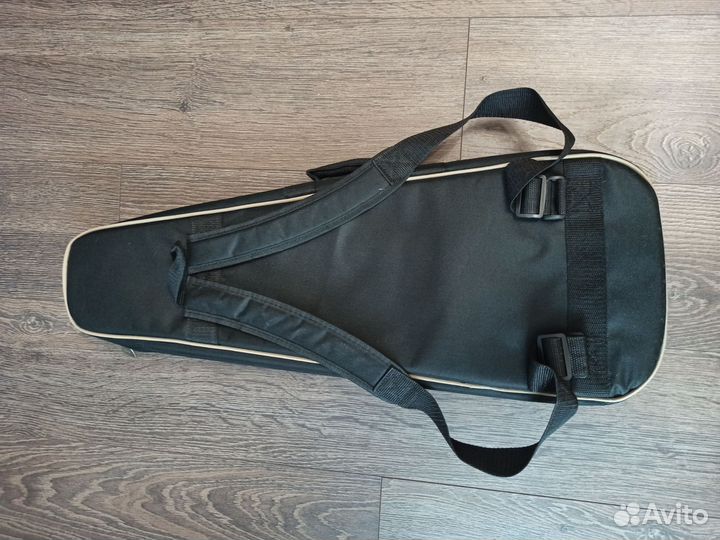 Укулеле Тенор TOM TUT-300TN с чехлом в комплекте