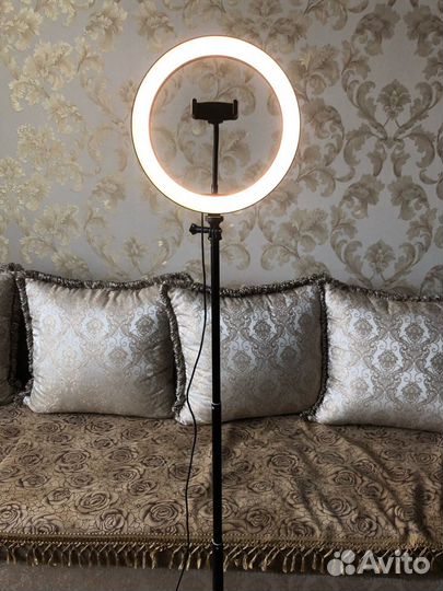 Кольцевая лампа со штативом + пульт