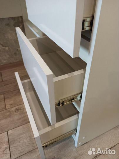 Стол угловой 