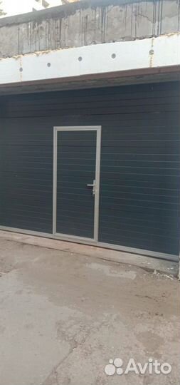 Подъемные ворота 2.7-2.2 цвет 5021