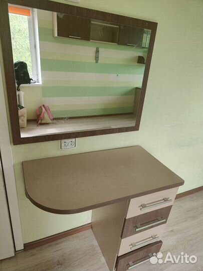 Продам комплект мебели для комнаты