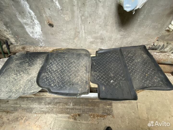 Коврики на rav 4