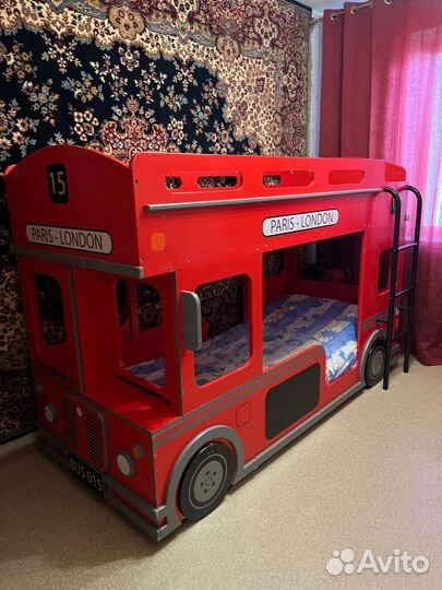London bus кровать