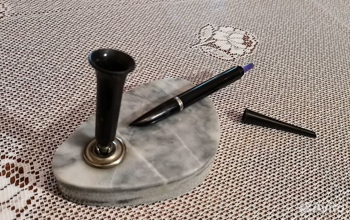 Вещи СССР ретро- будильники,ручки