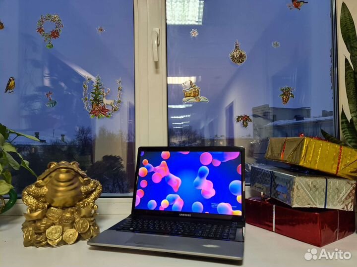 Ноутбук 17.3 Samsung np305e7a