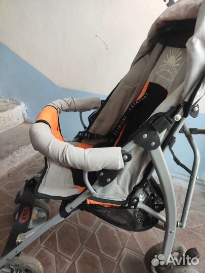 Коляска прогулочная