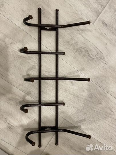 Вешалка настенная