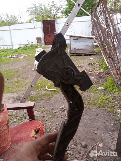 Педаль газа