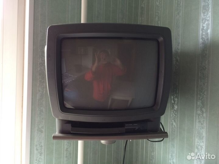 Телевизор Grundig. Рабочий. С подставкой. Без пуль