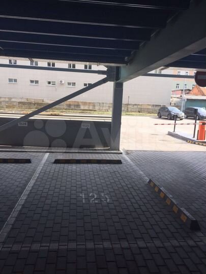 Машиноместо, 14 м²