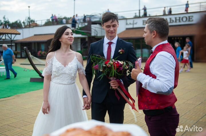 Ведущий от которого все в восторге