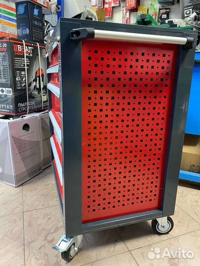 Тележка инструментальная с набором инструментов