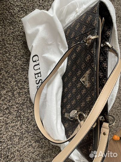 Сумка Guess и брелок