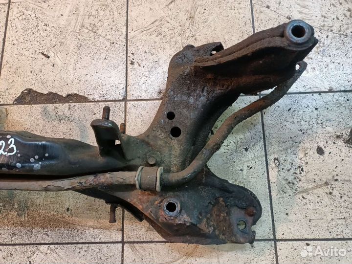 Подрамник Mazda 323 BG