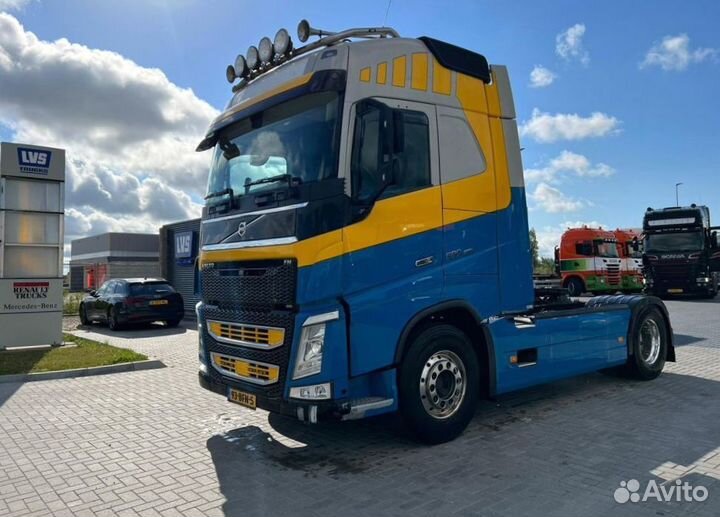 Pазбираем грузовик Volvo FH с 2013