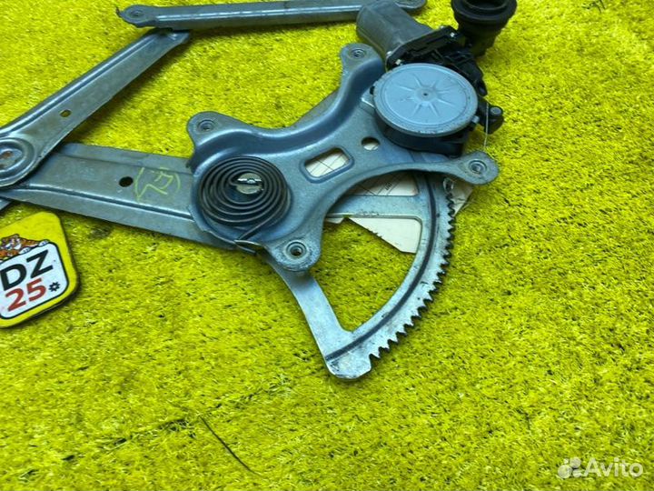 Стеклоподъемник передний левый Toyota