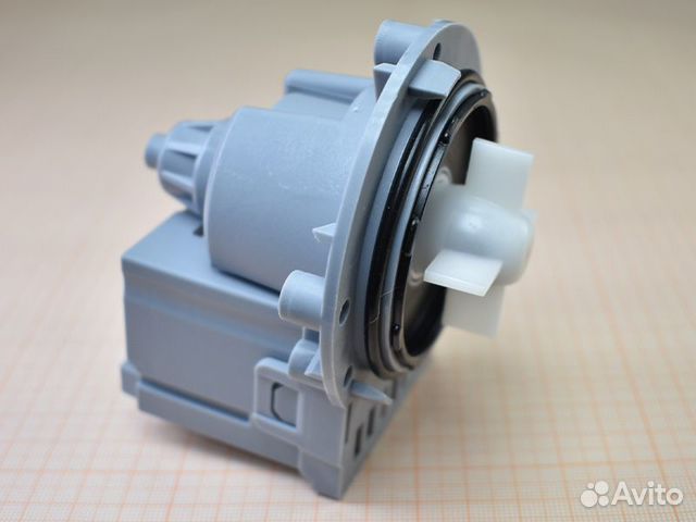 Помпа на 3 винтах, выводы назад, раздельно, Askoll