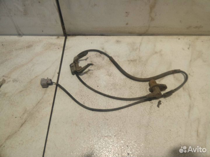 Датчик ABS передний Toyota Avensis (T220) AT220L