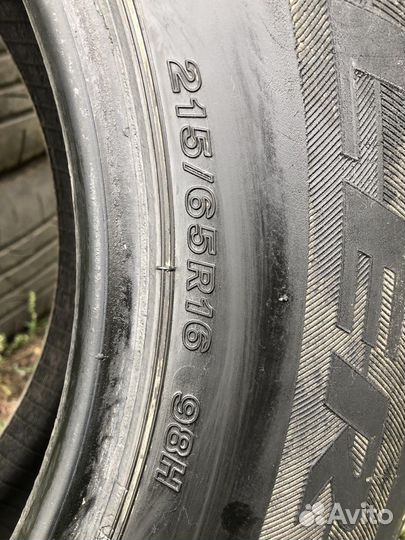 Bridgestone Dueler H/P Sport 215/65 R16 98H