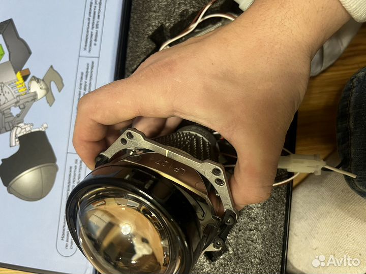 Продаю линзы фары с лампами бу на Ауди Q5