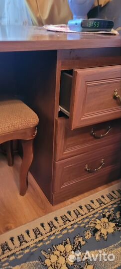 Стол письменный