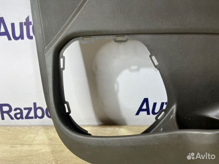 Обшивка двери передняя правая Chevrolet Cobalt