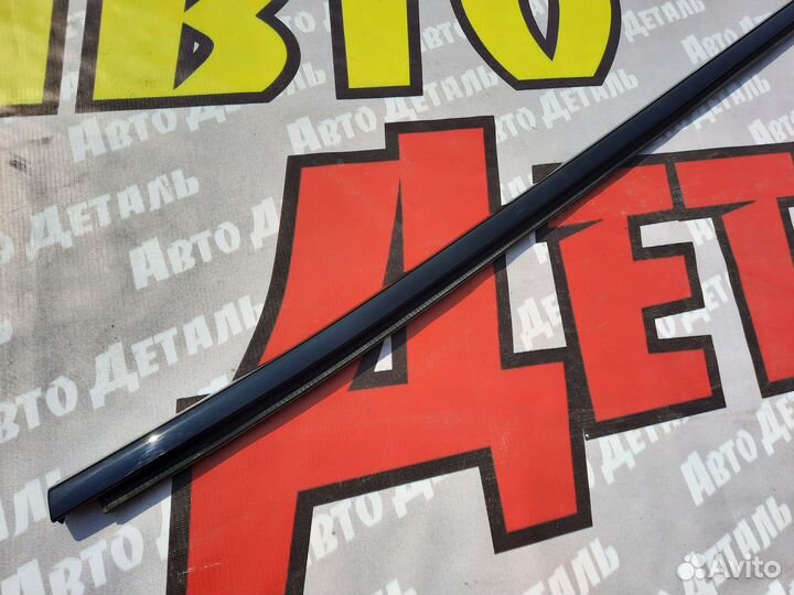 Молдинг стекла задней правой двери BMW X5 G05 2018