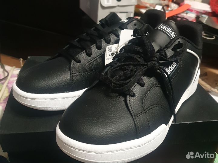 Новые кроссовки от adidas original