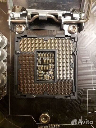 LGA 1156 ASRock H55DE3 + i5 750