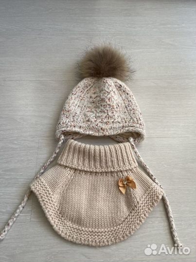 Шапка и манишка для девочки (размер50-52) зима