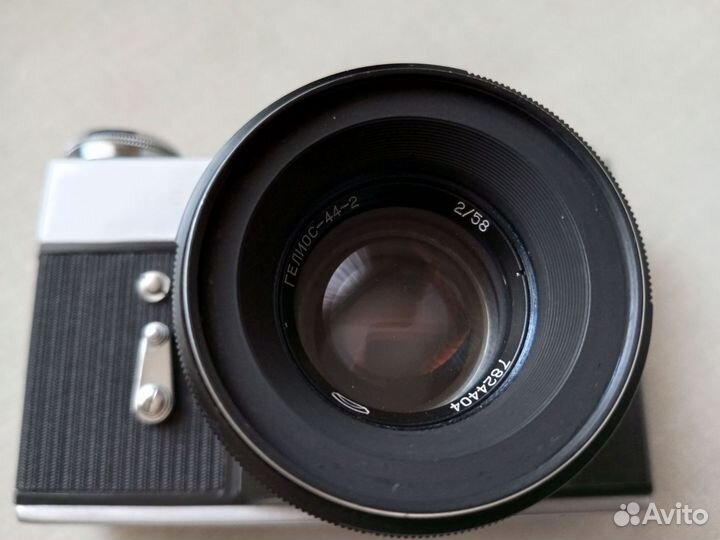 Фотоаппарат Зенит Е Гелиос 44-2 с аксессуарами