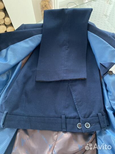 Школьный костюм