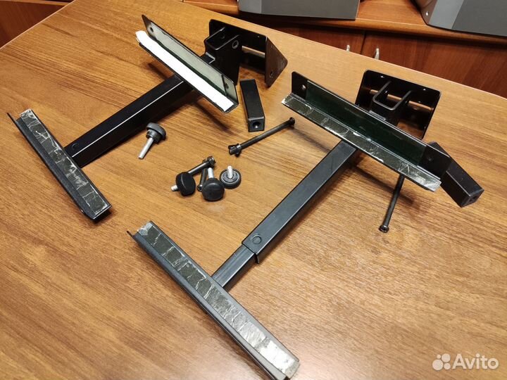 Кронштейн для акустики