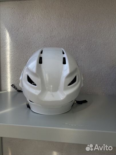 Хоккейный шлем