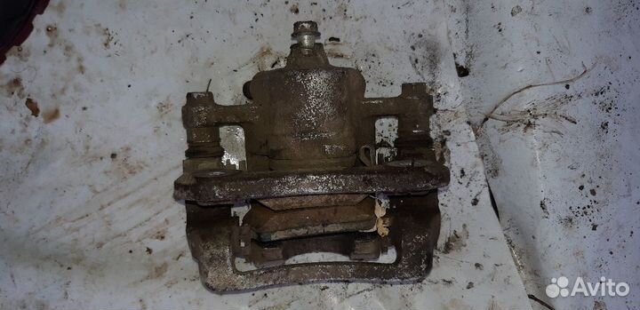 Ssang Yong Action New Суппорт передний правый